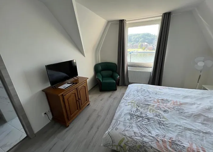 Riverbank Guest House